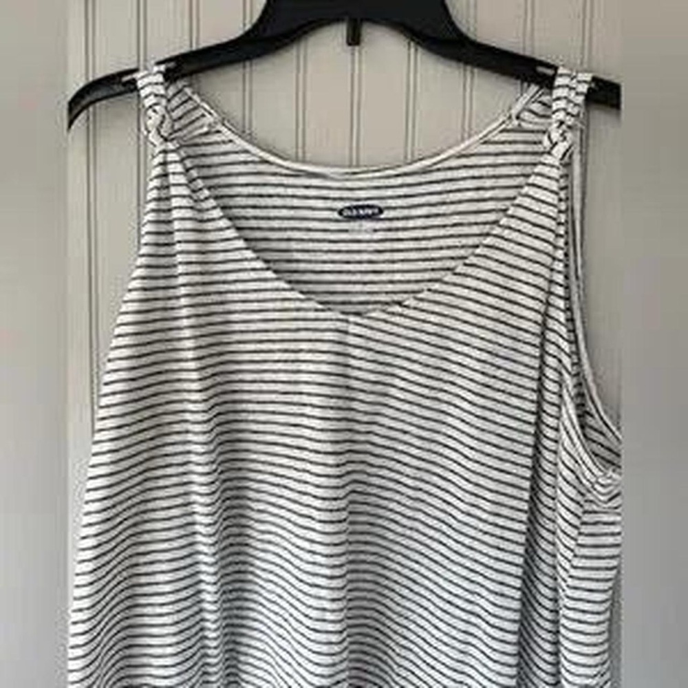 Old Navy Women's Tank Top - Blue and White Stripes - Picture 2 of 3